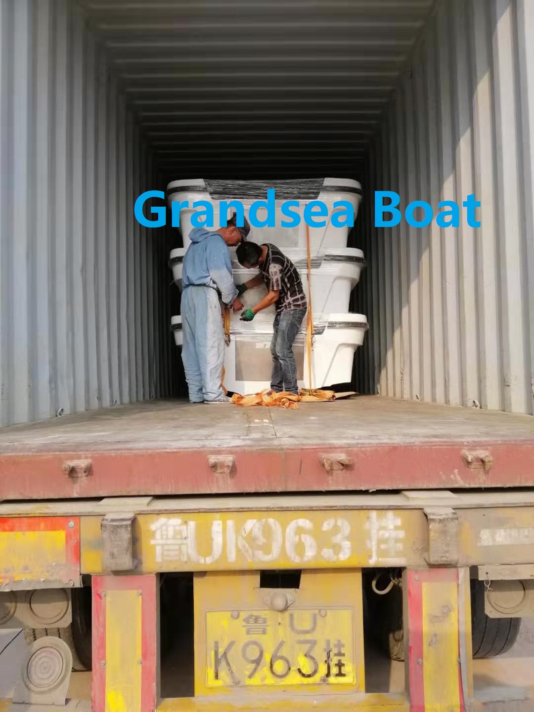 b0e86679070ba96096706ddf568567d